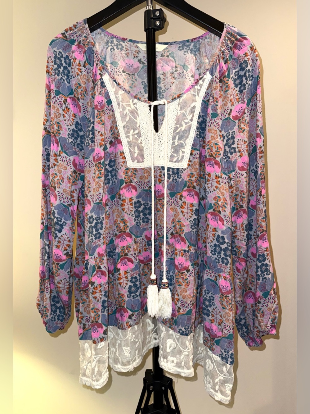 Matilda Jane Sew Perfect top w/floral peasant design, lace trim, tassel ties, L